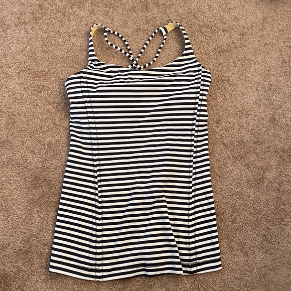 Lululemon Racerback Tank size 4 - Picture 1 of 3